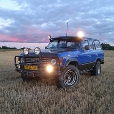 Toyota landcruiser hj60/61