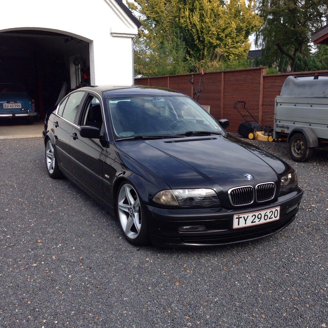 BMW E46 323i (Solgt) billede 1