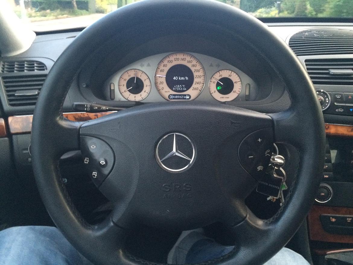 Mercedes Benz W211 E220 CDI #solgt billede 4