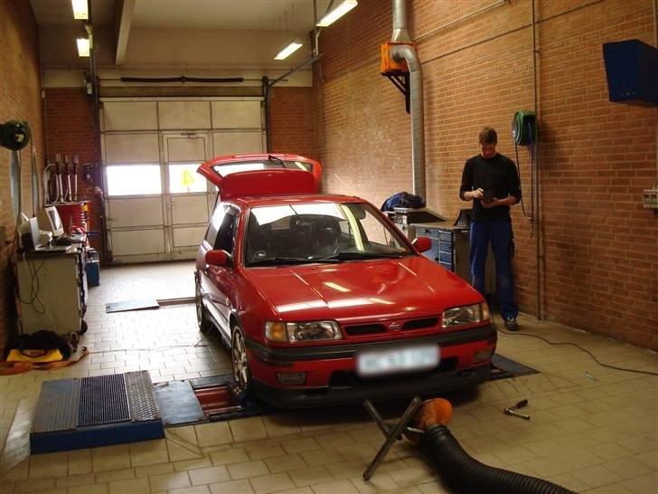 Nissan Sunny 2,0 GTi-(R) billede 19