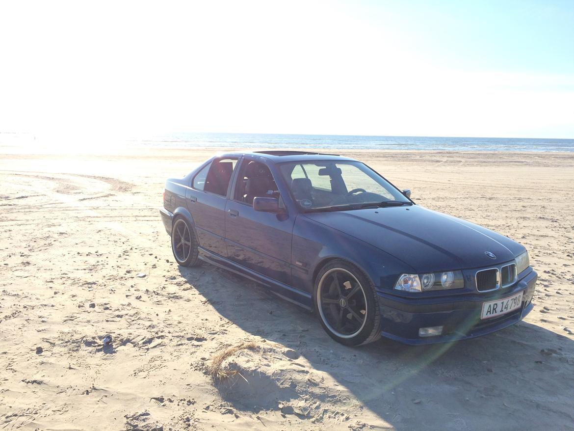 BMW E36 325i billede 1