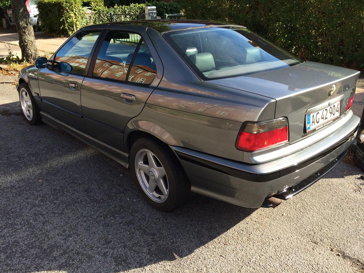 BMW E36 320i Sedan ( Tidl bil ) billede 8