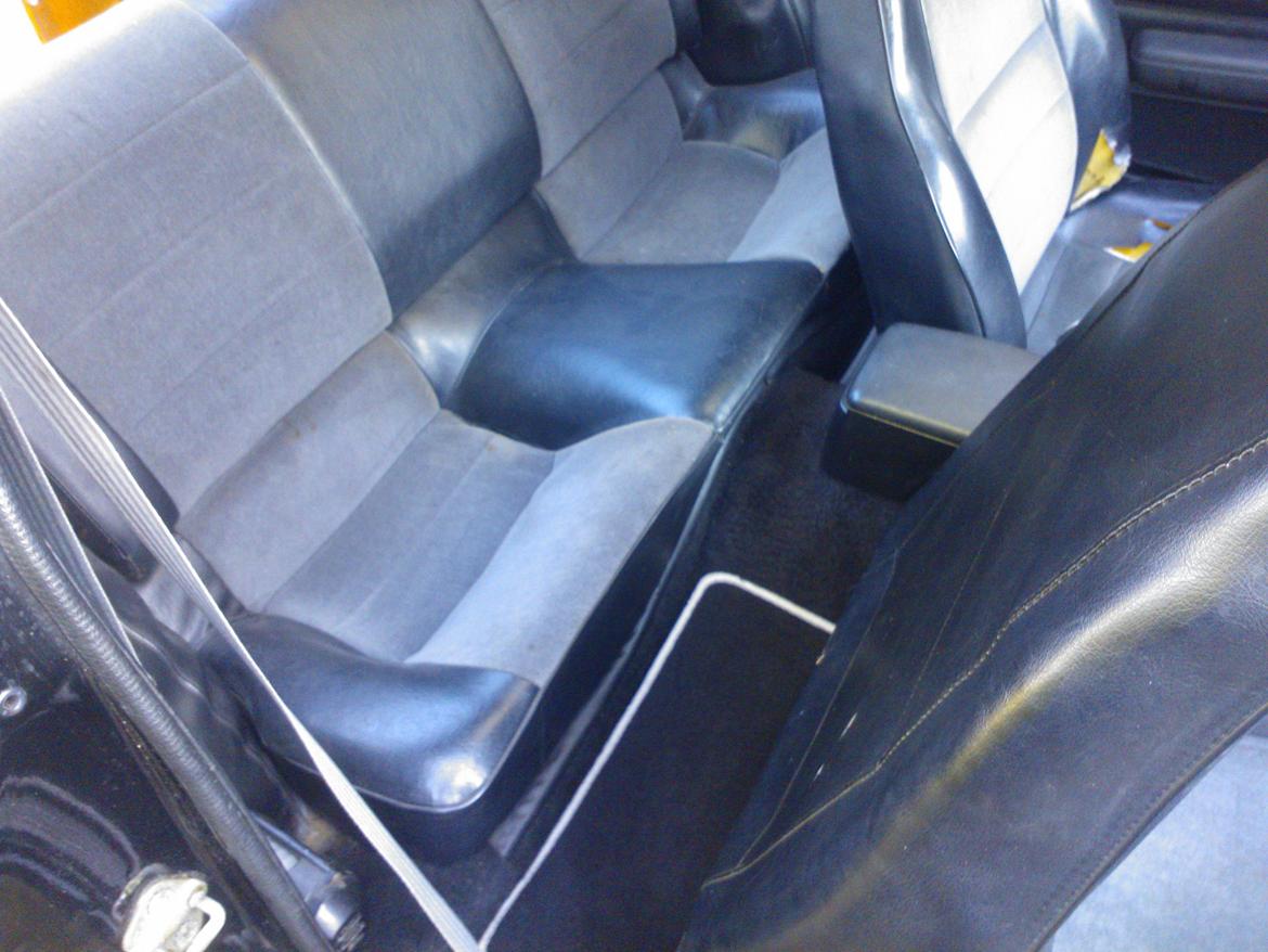 Mazda RX7 - Ja, der er da bagsæder (hvis man ingen ben har) billede 24