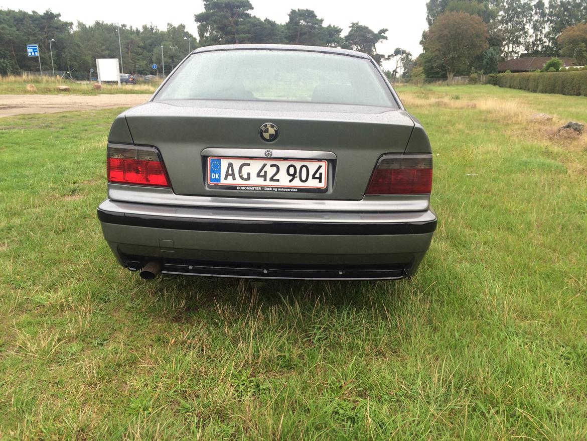 BMW E36 320i Sedan ( Tidl bil ) billede 12