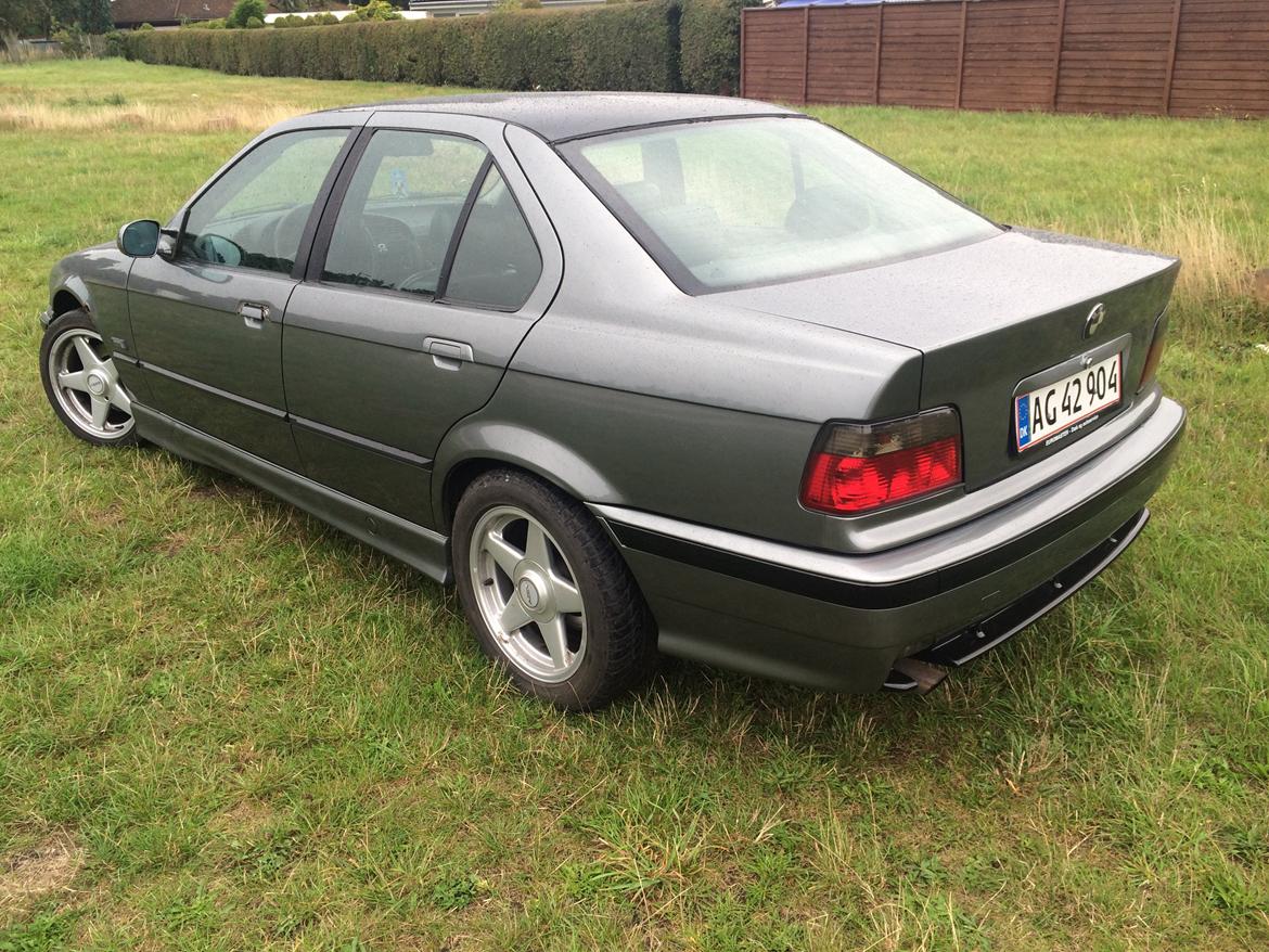 BMW E36 320i Sedan ( Tidl bil ) billede 10