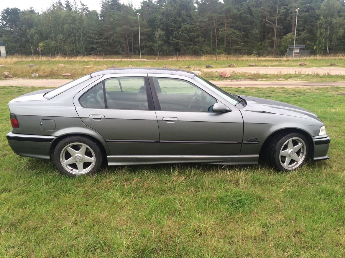 BMW E36 320i Sedan ( Tidl bil ) billede 14