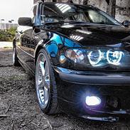 BMW E46 325i