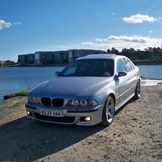 BMW E39 540I