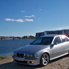 BMW E39 540I