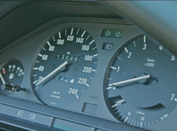 BMW E30 320i billede 5