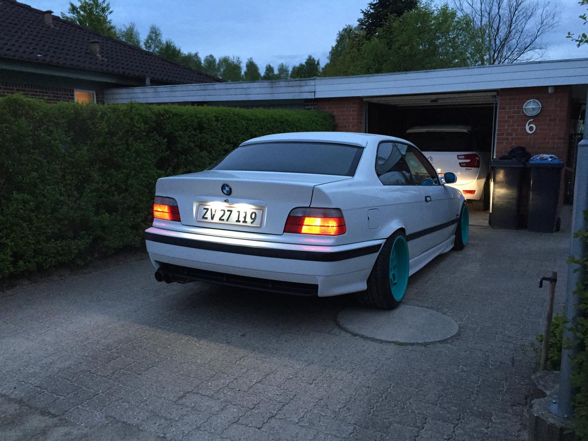 BMW E36 325i billede 1