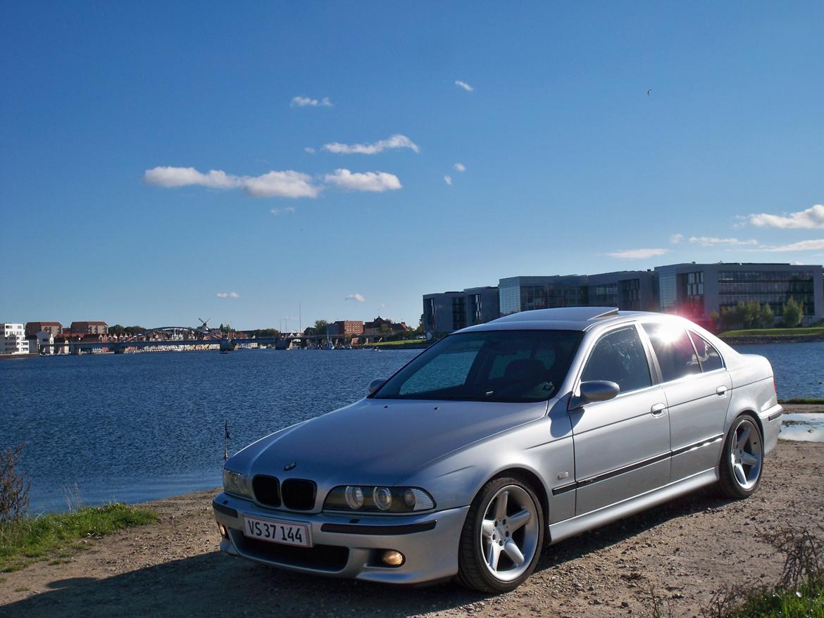 BMW E39 540I billede 1