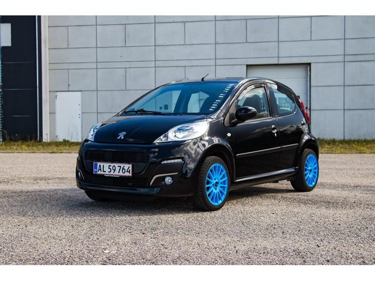 {{currentPhoto.altText}} billede {{currentPhoto.number}}