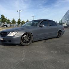 Mercedes Benz W220 S320