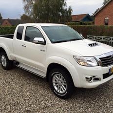 Toyota Hilux Extra Cab 4WD T3