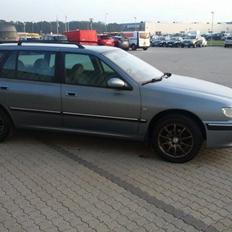 Peugeot 406