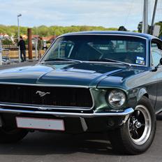Ford Mustang GT Fastback "Bullitt"
