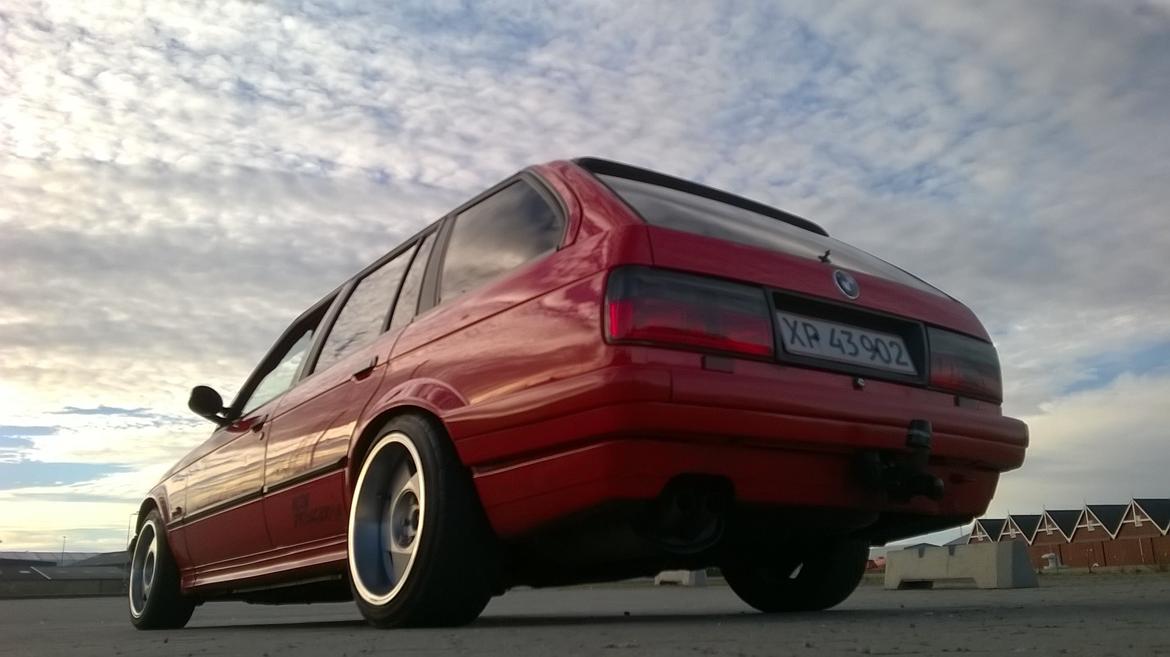 BMW Touring 324 TD SOLGT billede 1