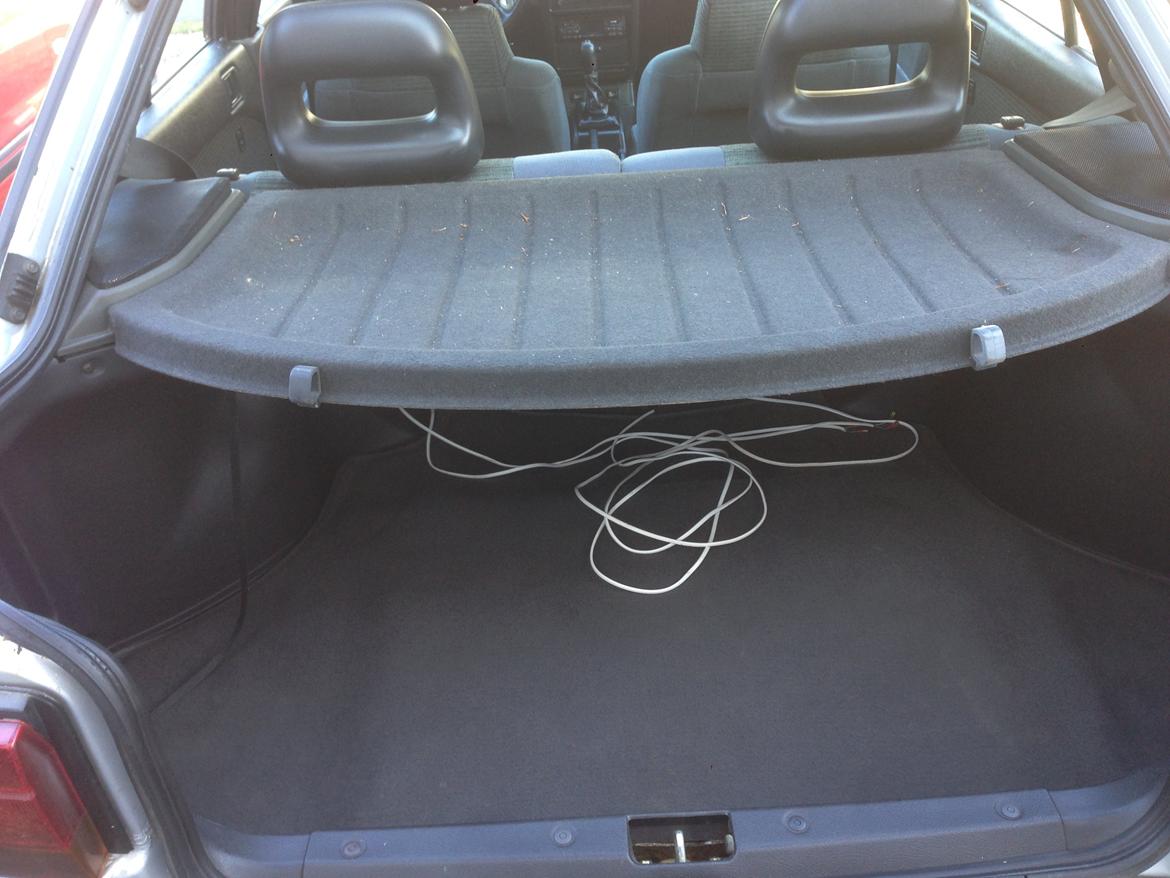 Mitsubishi Lancer 1,8 Gti - Fandt heldigvis en næsten ny hatte hylde uden huller  billede 8