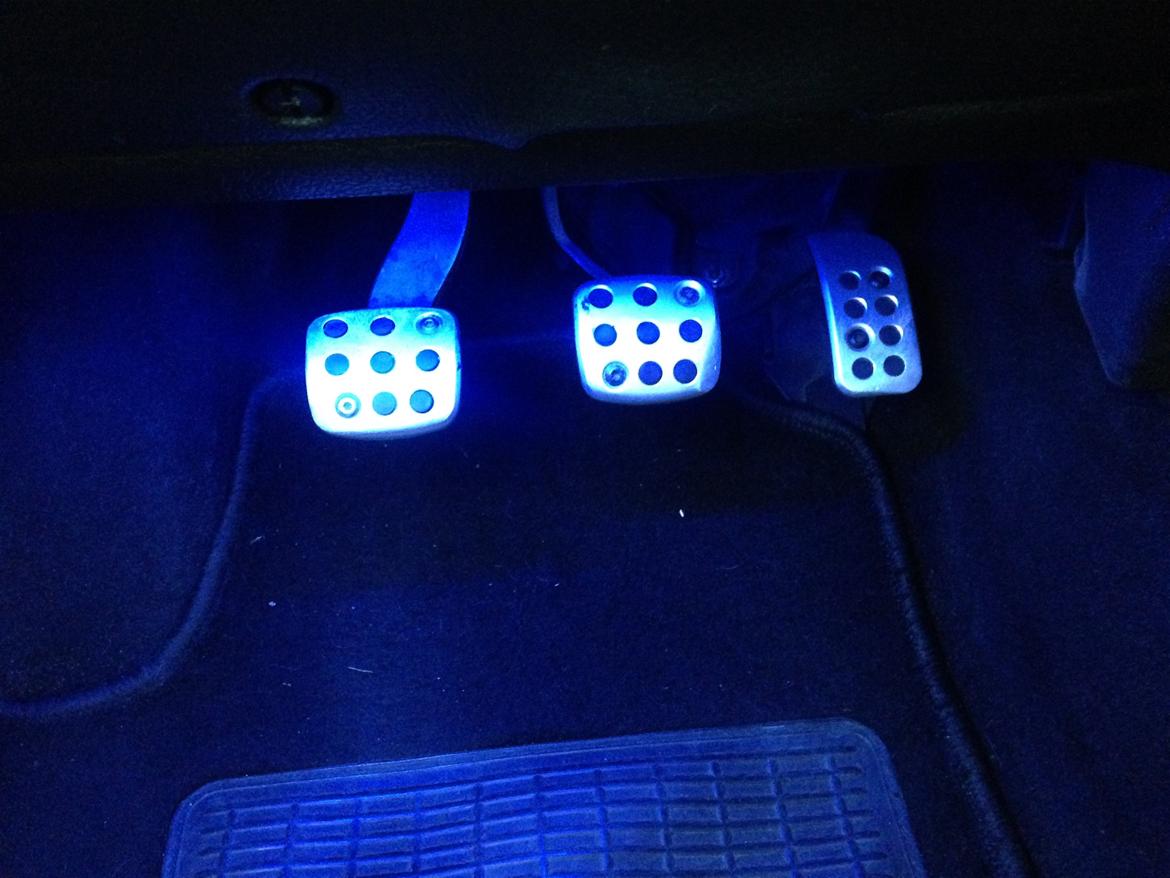 Peugeot 206 1,4 HDI S-line  - blå lys i bunden  billede 14