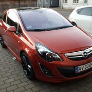 Opel corsa 1.4 sport edition opc- line