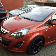 Opel corsa 1.4 sport edition opc- line