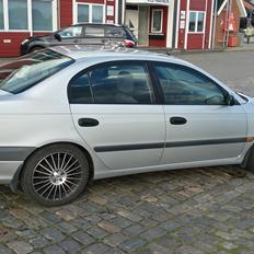 Toyota Avensis D4 - Terra