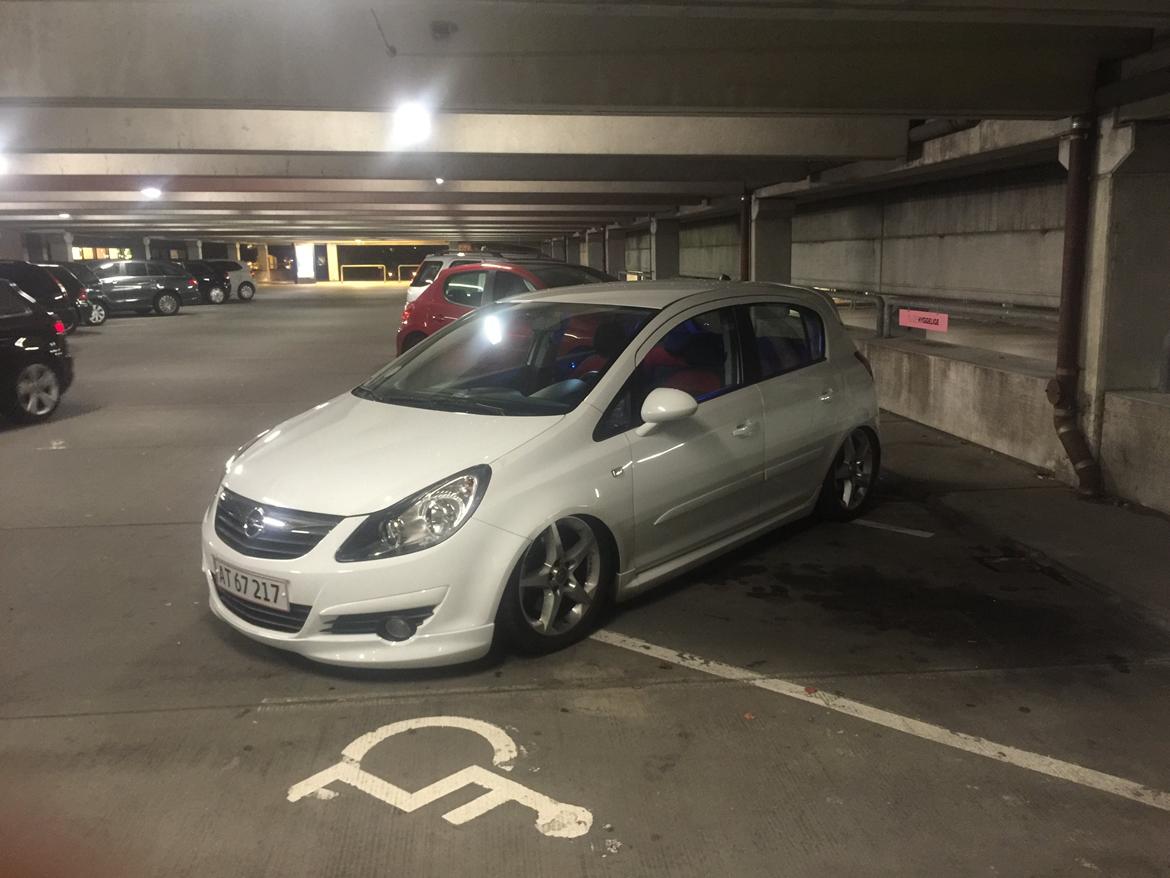 Opel Corsa 1.6  billede 1