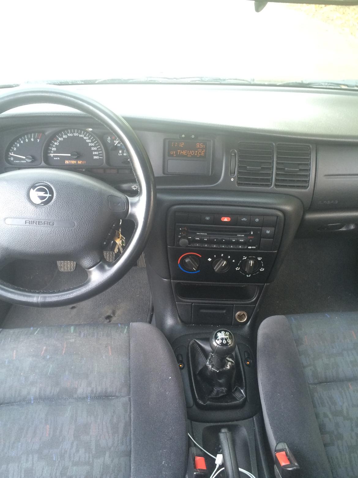 Opel Vectra B 2,0 billede 11