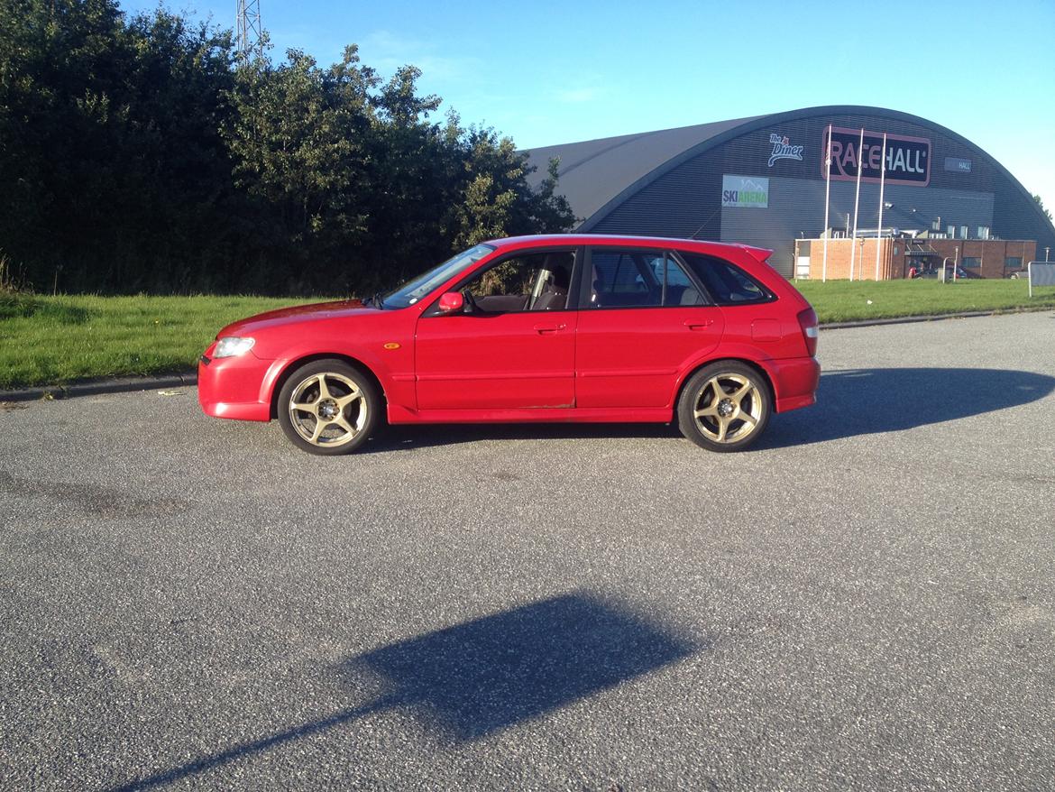 Mazda 323F 2.0 Sportive billede 6