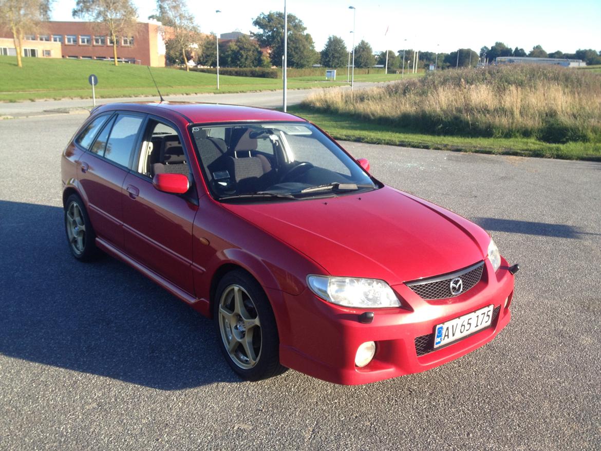 Mazda 323F 2.0 Sportive billede 11