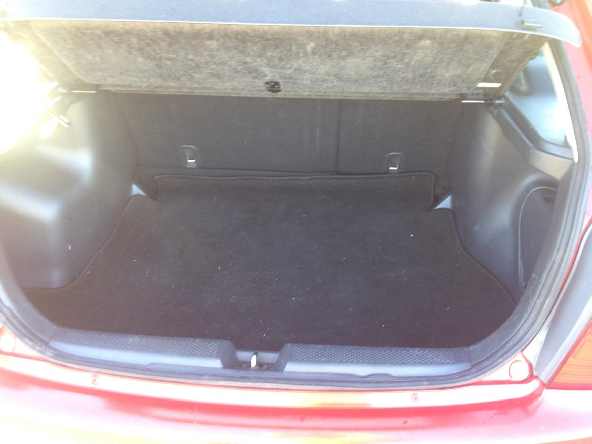 Mazda 323F 2.0 Sportive billede 15