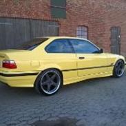 BMW 328i