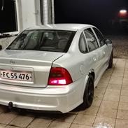 Opel Vectra b Edition 100