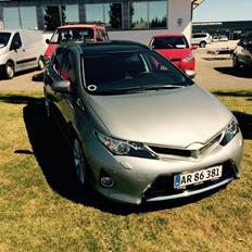 Toyota Auris Touring Sports T2 Premium Comfort Skyview 1G
