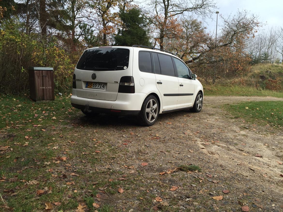 VW Touran 1,9 TDI Trendline 6 Gear Solgt billede 6