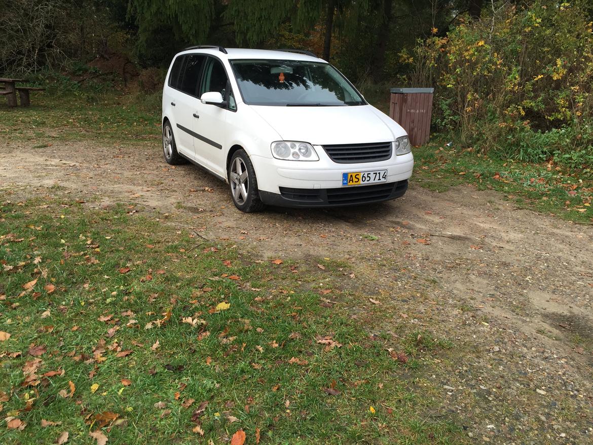 VW Touran 1,9 TDI Trendline 6 Gear Solgt billede 4