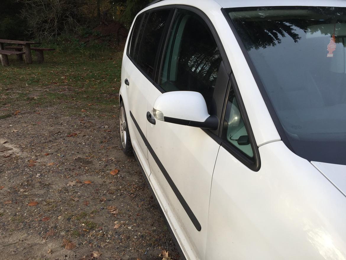 VW Touran 1,9 TDI Trendline 6 Gear Solgt billede 15