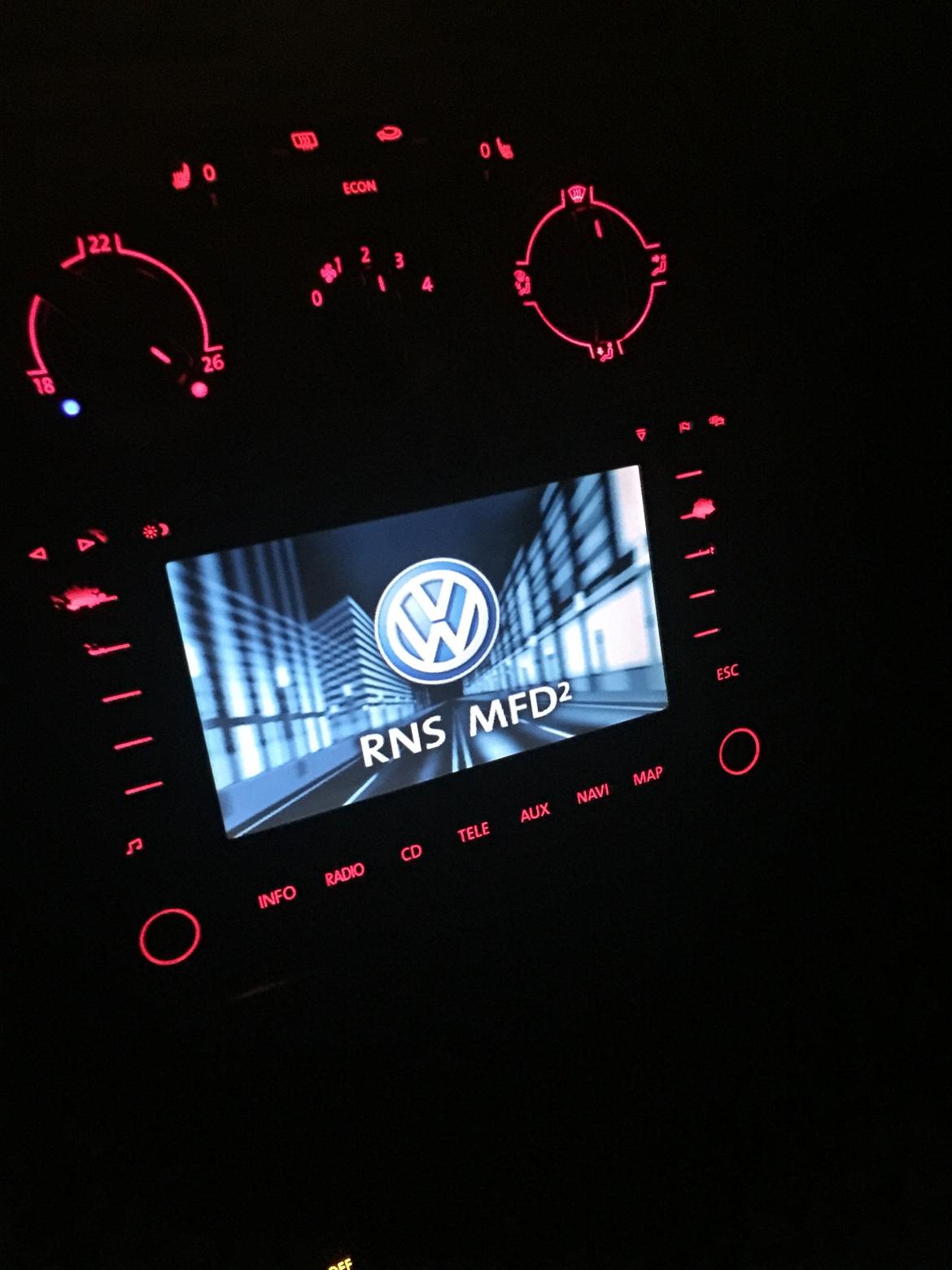 VW Touran 1,9 TDI Trendline 6 Gear Solgt billede 18