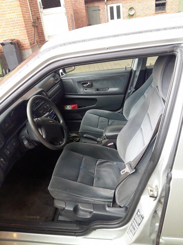 Volvo S70 T - Kabinen da jeg købte bilen (minus armlæn) billede 12