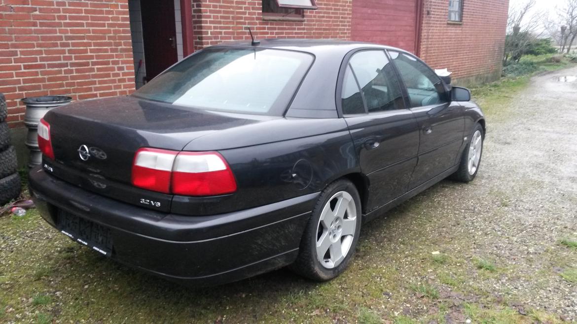 Opel Omega C 3.2 V6 Executive billede 2