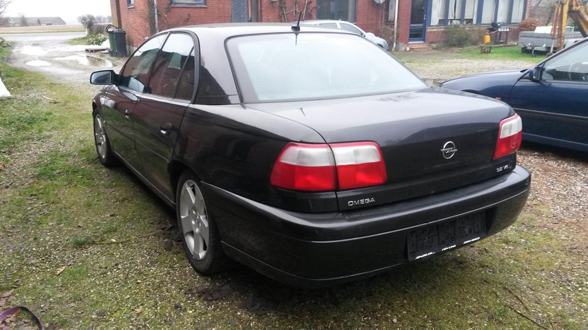 Opel Omega C 3.2 V6 Executive billede 4