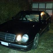 Mercedes Benz E300 D W210