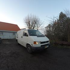 VW Transporter T4 2.4D