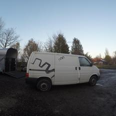 VW Transporter T4 2.4D