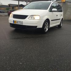 VW Touran 1,9 TDI Trendline 6 Gear Solgt