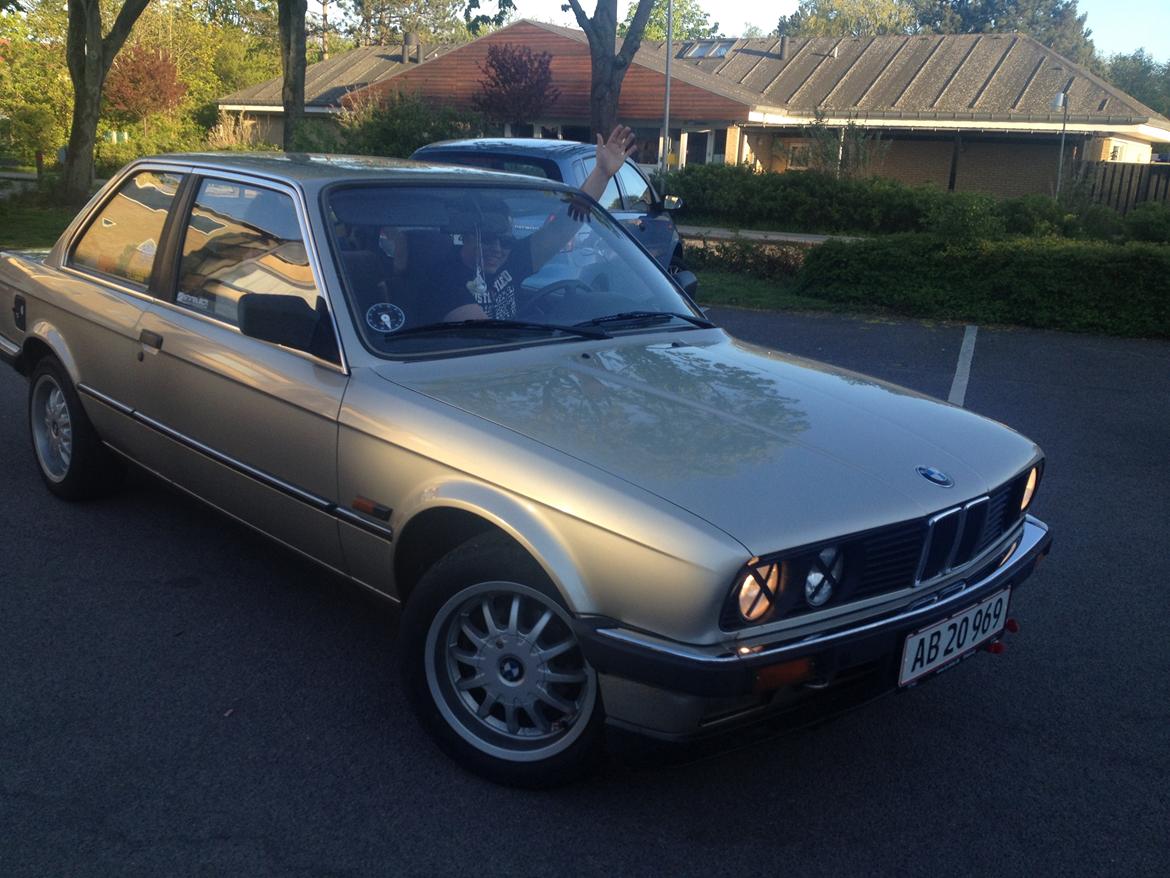 BMW E30 Coupé billede 2