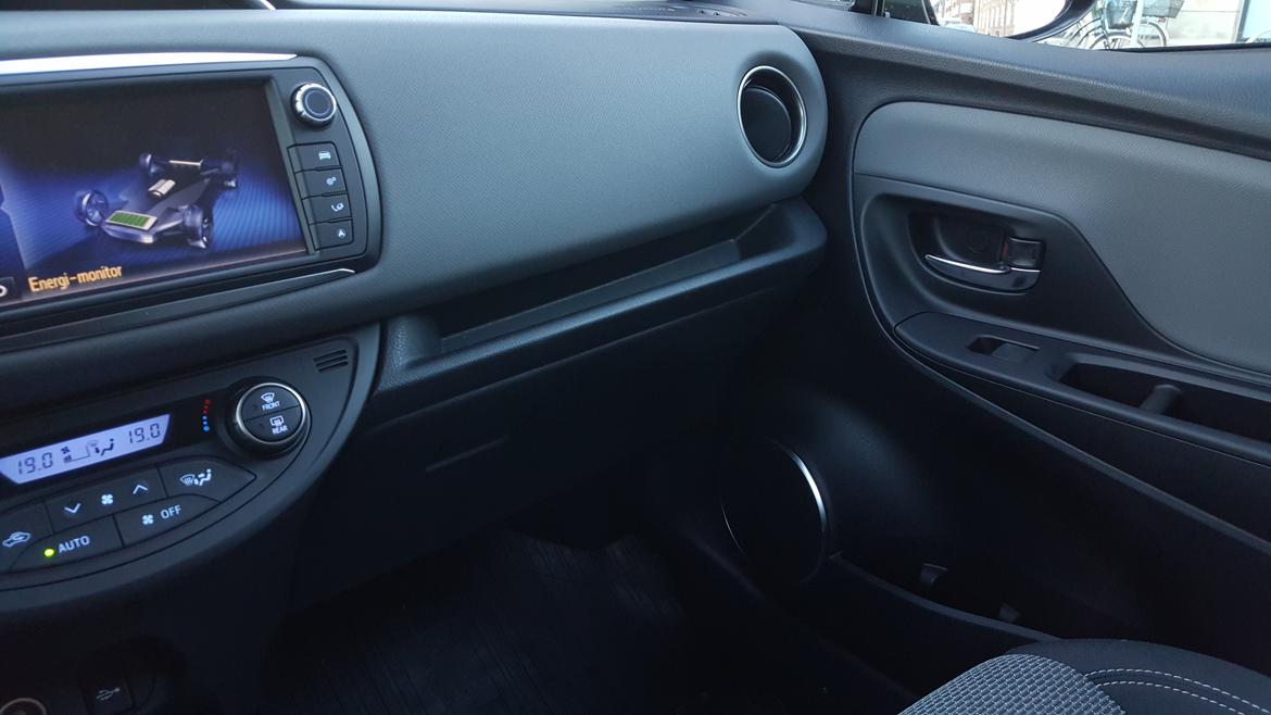 Toyota Yaris Hybrid billede 14