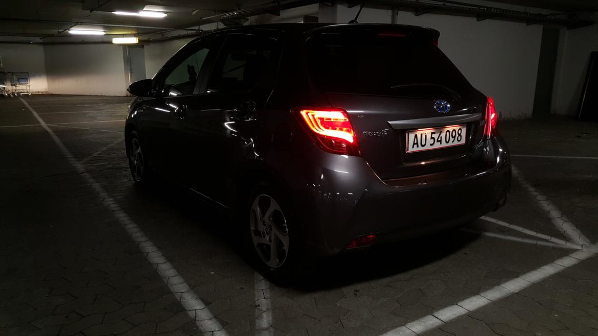 Toyota Yaris Hybrid billede 2