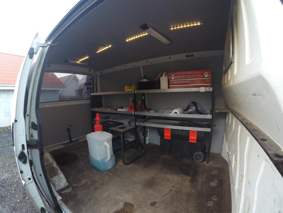 VW Transporter T4 2.4D billede 9